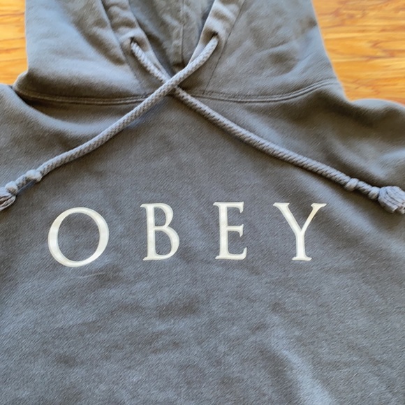 Obey hoodie - Picture 2 of 3
